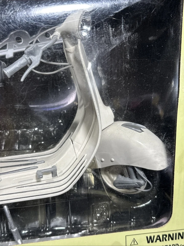 MOTO DIECAST MINIATURA VESPA 150 VL 1T 1:6 NEWRAY CLASSIC Foto 3 de 4