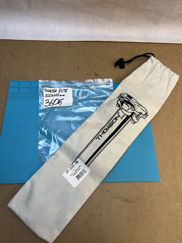 Thomson Elite Seatpost 30.0mm X 410mm Drawstring Bag & Leaflet Sku3605