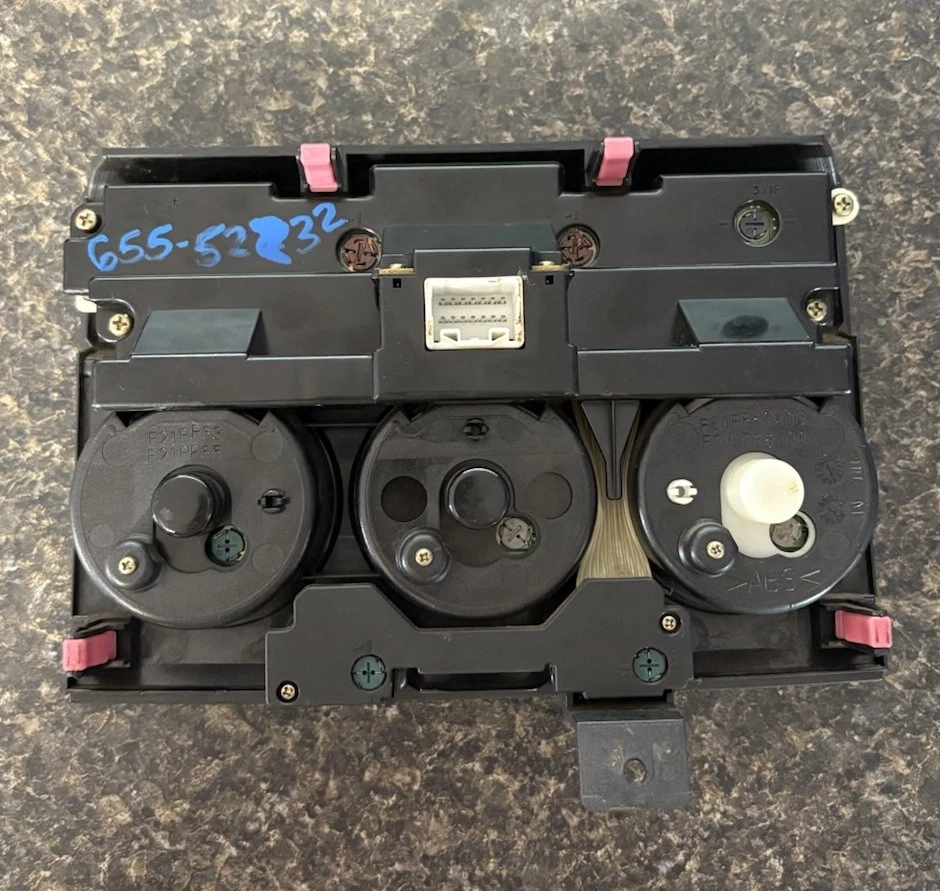 Toyota 4Runner SR5 2003-2004 climatización aire acondicionado unidad de temperatura de calor panel de control Foto 2 de 2