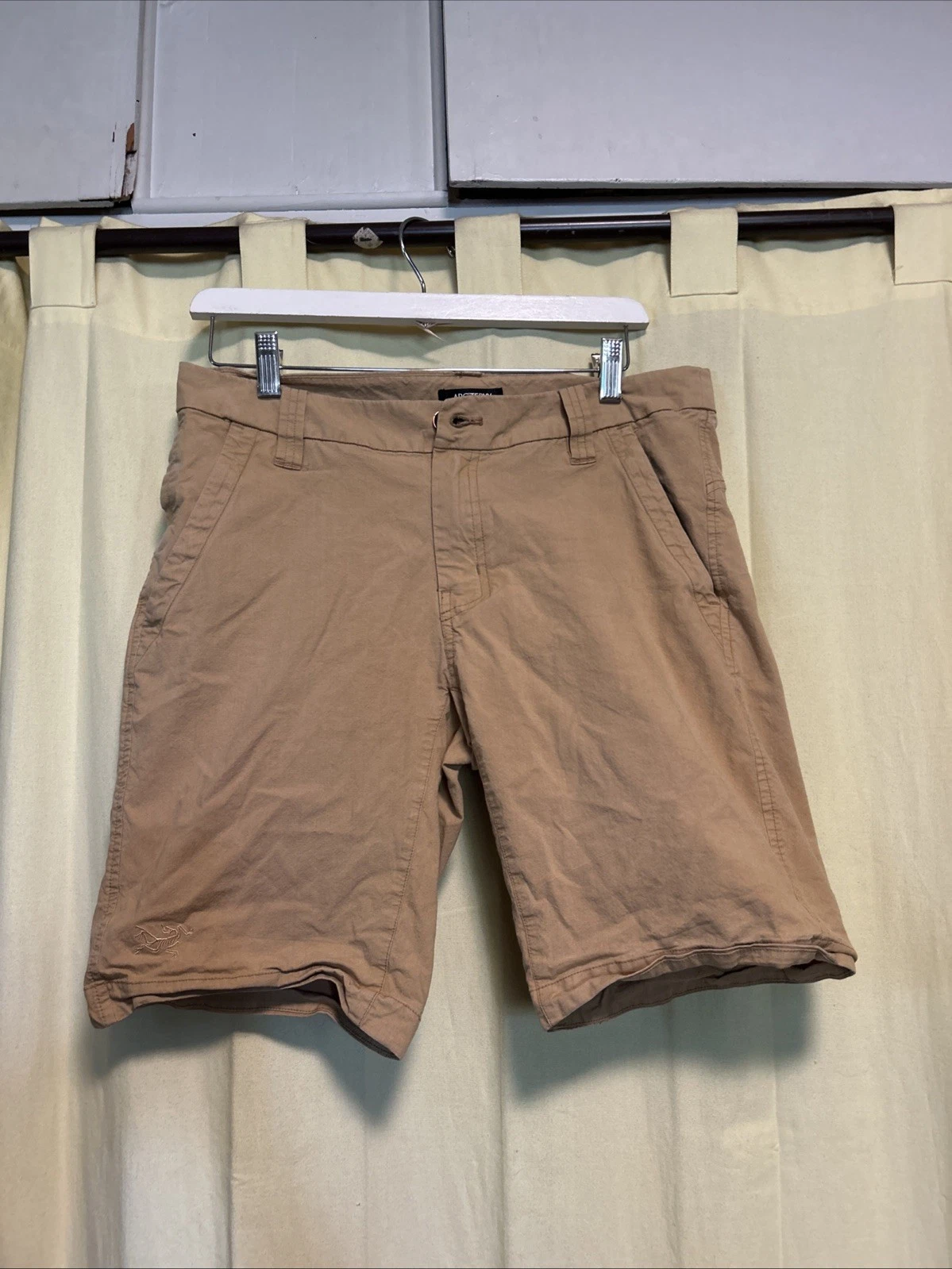 Arc'teryx Shorts Mens 32 Outdoor Performance Hiking Logo Khaki