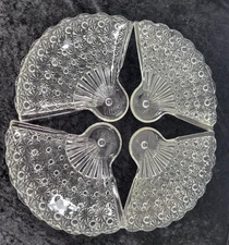 4-VTG Anchor Hocking Daisey & Button Fan Shaped Snack Trays