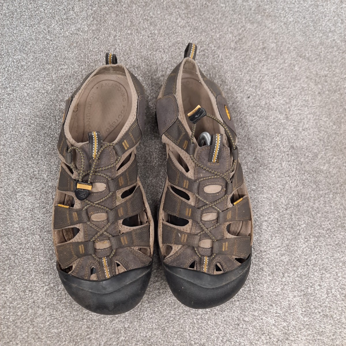 Keen Newport H2 Mens Sandals Size 15 Brown Black Closed Toe 