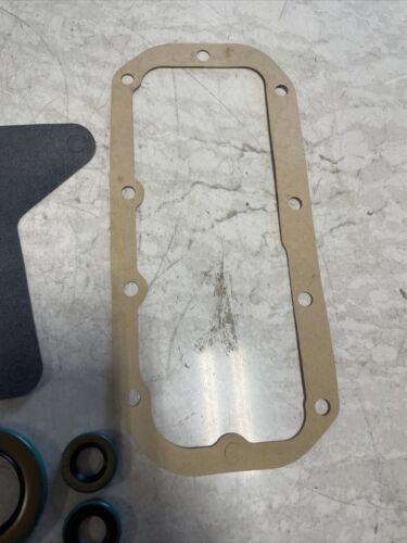 OMIX-ADA 1860303, Transfer Case Oil Seals Dana 300 Kit - Picture 4 of 10