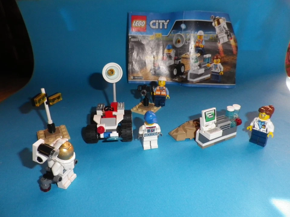 LEGO 60077