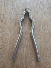 robuster starker DDR  Nussknacker - ewiges Qualit&auml;tsprodukt  Metall stark robust