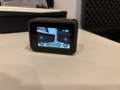 GoPro HERO11 Black mit Akku und Zubehör Sehr Gut Erhalten