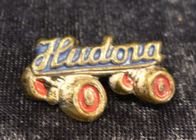 Roller skates with buckle, Hudora brand, roller skates for kids, brooch