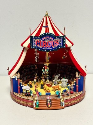 Gold Label Collection World's Fair Big Top Moving Light-Up