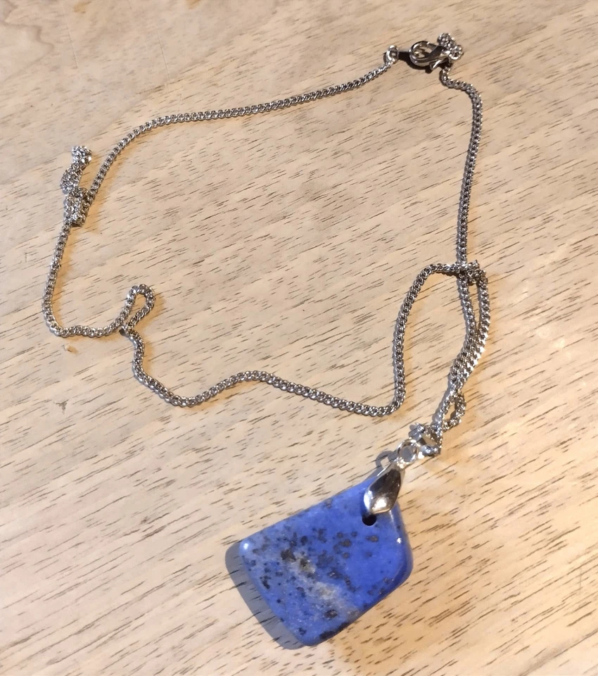 Splendide Collier Pendentif Lapis Lazuli Chaîne Acier  - Photo 4/4