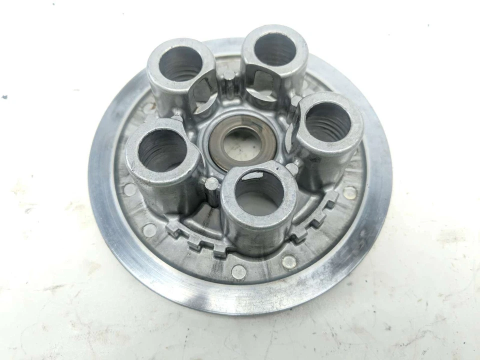 03 04 Cubierta tapacubos embrague Suzuki GSX-R1000 Foto 3 de 4