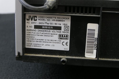 JVC HR-S5965EK VHS Video Cassette Recorder/Player, Silver, With Remote, NTSC - Picture 4 of 6