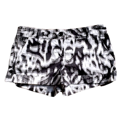 NWOT Express 8 Roll Tab Cuffed Cotton Stretch Shorts Black White Print Chino