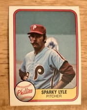 1981 Fleer - #17 Sparky Lyle - near mint condition - FREE SHIPPING