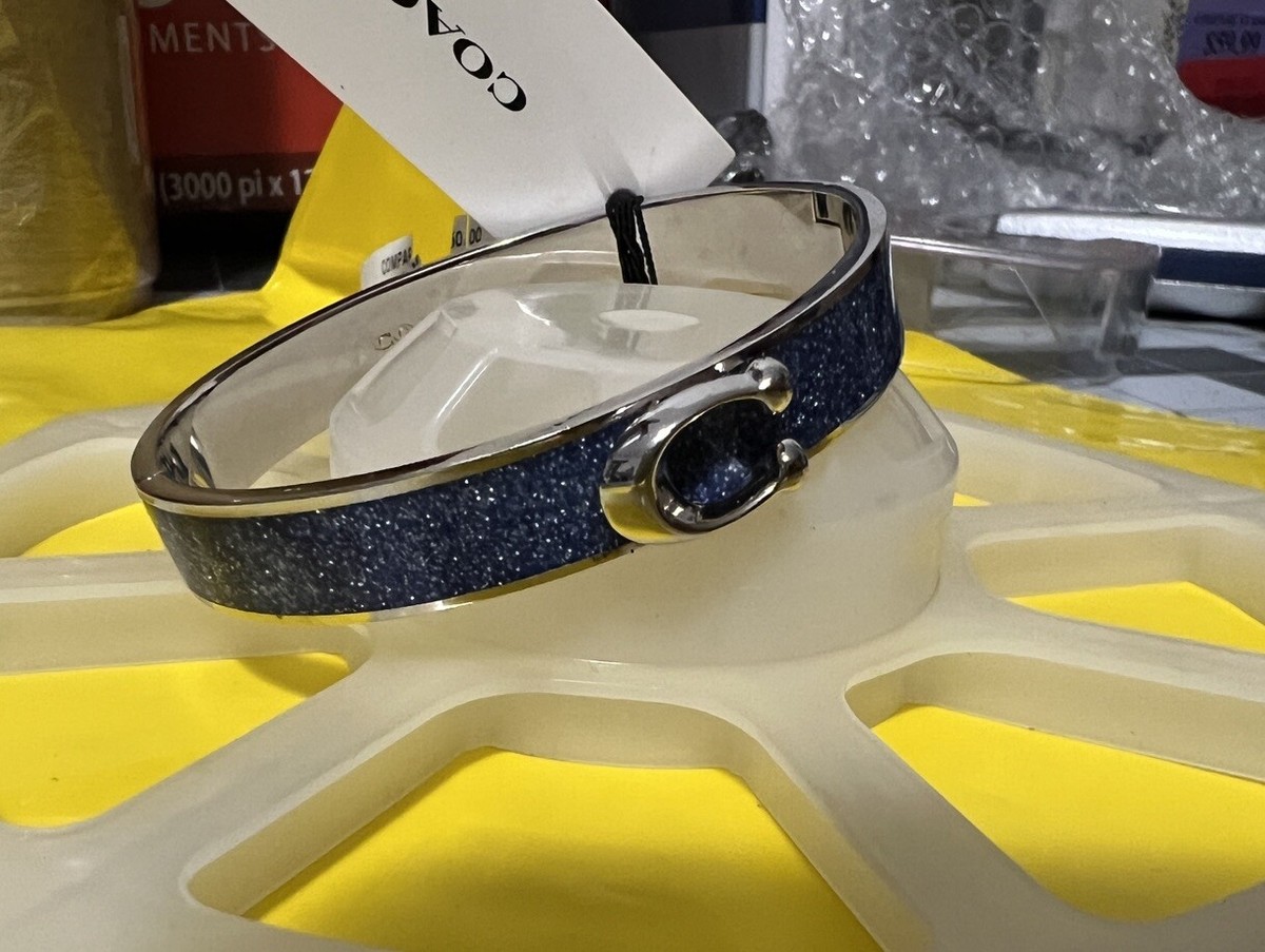 COACH BRACELET, SIGNATURE PUSH HINGED BANGLE silver spark