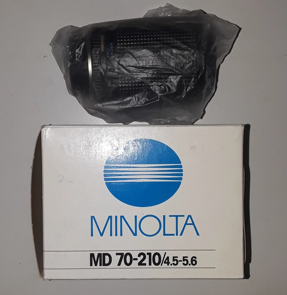 Minolta MD 70-210mm/f4.5-5.6 Macro Lens (BRAND NEW!) - Image 2 of 4