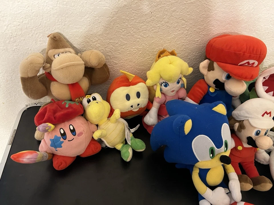 Super Mario Bros Lote De 13 Pelúcia Mario, Peach, Sonic, Donkey Kong!! - Imagem 2 de 4