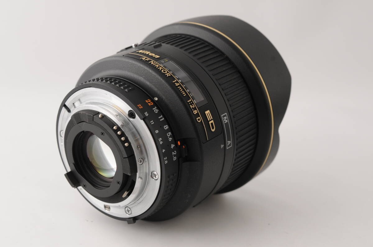 Nikon AF NIKKOR 14mm F2.8 D ED, with accessories, clean and