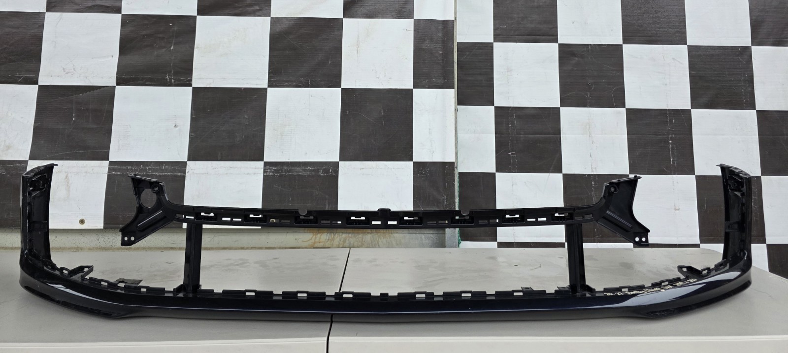 2020 2021 2022 Bentley Flying Spur Front Bumper Used Oem 3SE.807.093