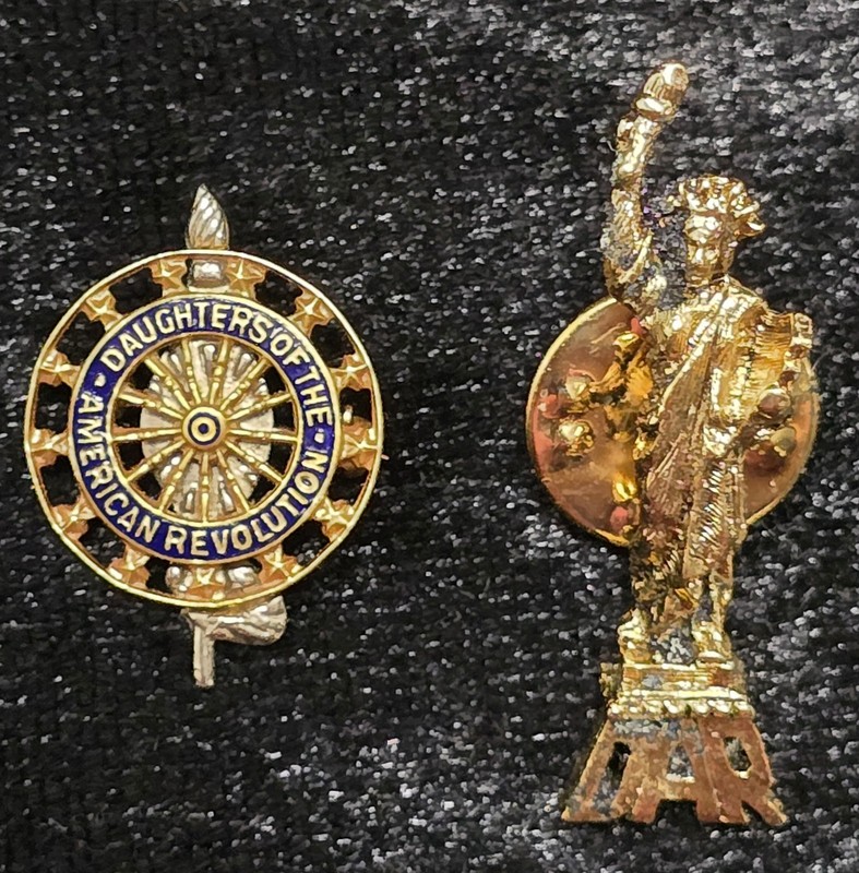 Daughters of the American Revolution (DAR) Insignia Pin 14k & Liberty Lapel Pin