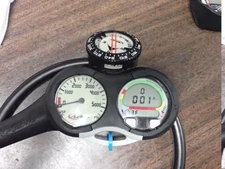 Aeris Scuba Computer Console Compass & Depth. New Battery and Water tested!