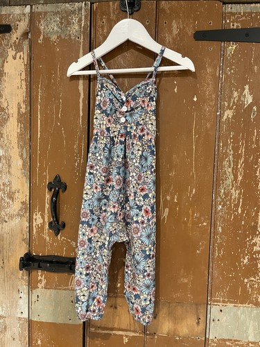 Shein Jumpsuit Baby Girls Size 12-18 Months Blue Mix Floral Pattern Sleeveless - Picture 3 of 14