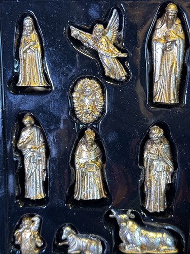 Vintage Mini Nativity Gold Glitter Plastic 12 Piece Set 2-3” Original Box - Picture 4 of 6