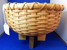 HANDMADE SIGNED 2012 WOVEN Medium 8" LAZY SUSAN BASKET ON WOOD STAND Unused    