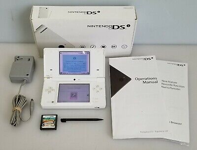 Nintendo DSi White Handheld System w/ Charger