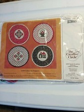 "CALICO JAR TOPPERS" - VINTAGE EMBROIDERY KIT - THE CREATIVE CIRCLE