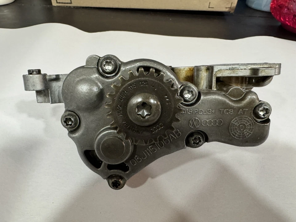 Bomba de óleo Volkswagen/Audi fabricante de equipamento original - Imagem 2 de 4