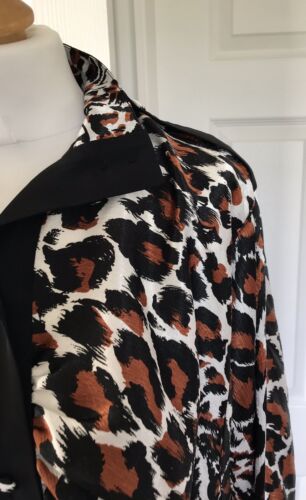 Ladies Shirt Size 12 14 L Leopard Print Designer Blouse Bat Wing Statement - Picture 2 of 12