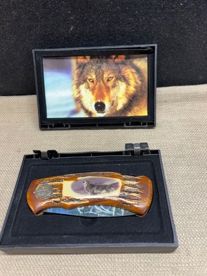 Wild Outdoors Folding Pocket Knife Wolf Picture Decorative Collectors