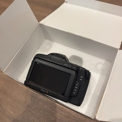 Blackmagic Pocket Cinema Camera 6K Pro (EF Mount)