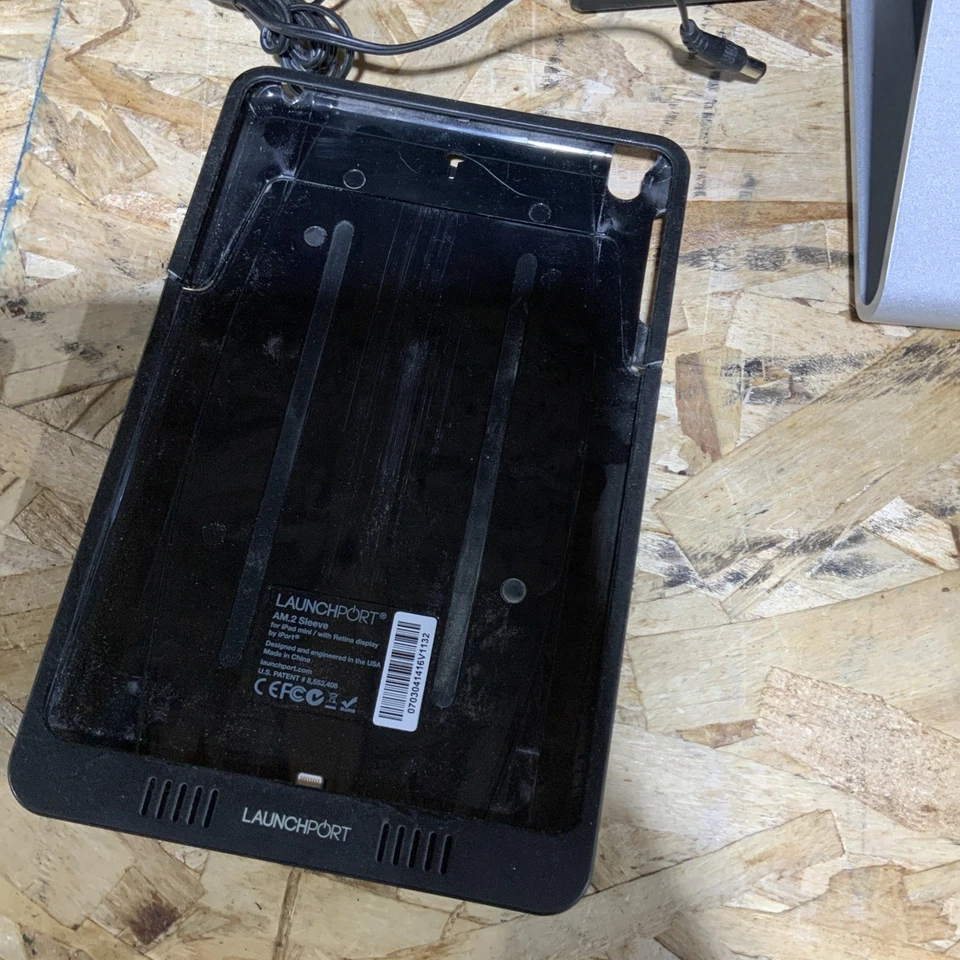 iPort LaunchPort BaseStation and AM.2 Charging Case / Sleeve for iPad Mini - image 2 of 4