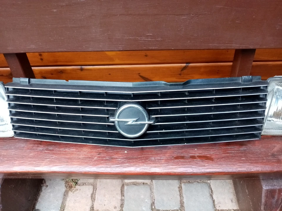 Opel Rekord E-1 Original Bosch H4 Hauptscheinwerfer Kühlergrill Emblem Oldtimer - Bild 2 von 4