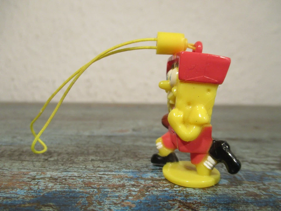 Handy Anhänger Spongebob Schwammkopf spielt Football 3cm Kunststoff Figur - Bild 4 von 4
