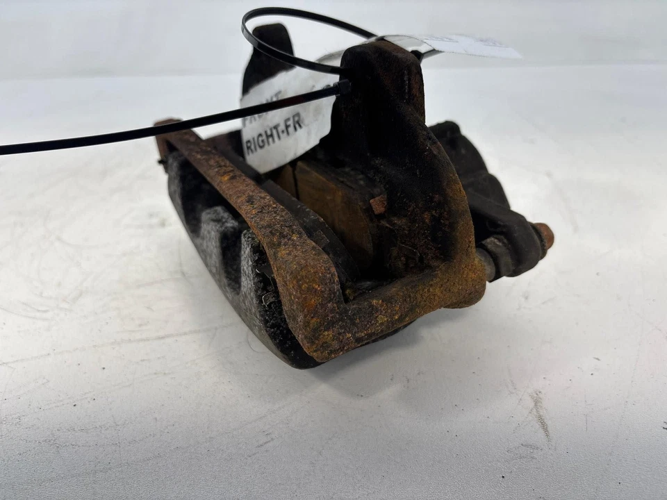 Оригинальный суппорт переднего правого тормоза 2006-2023 Dodge Charger - Изображение 4 из 4