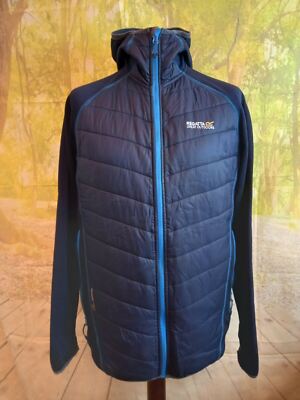 Regatta blue 100% polyamide full zip quilted Jacket. UK men's size Medium
