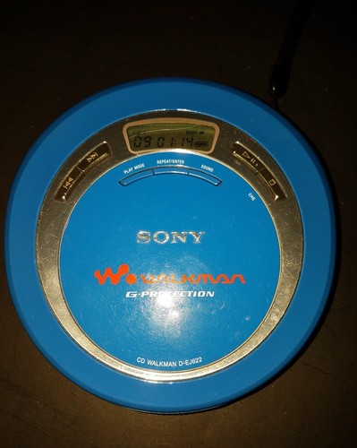 Junk Drawer lot - Vintage Sony Walkman, books, xmas ornaments, Mercedes keyring - Picture 9 of 11
