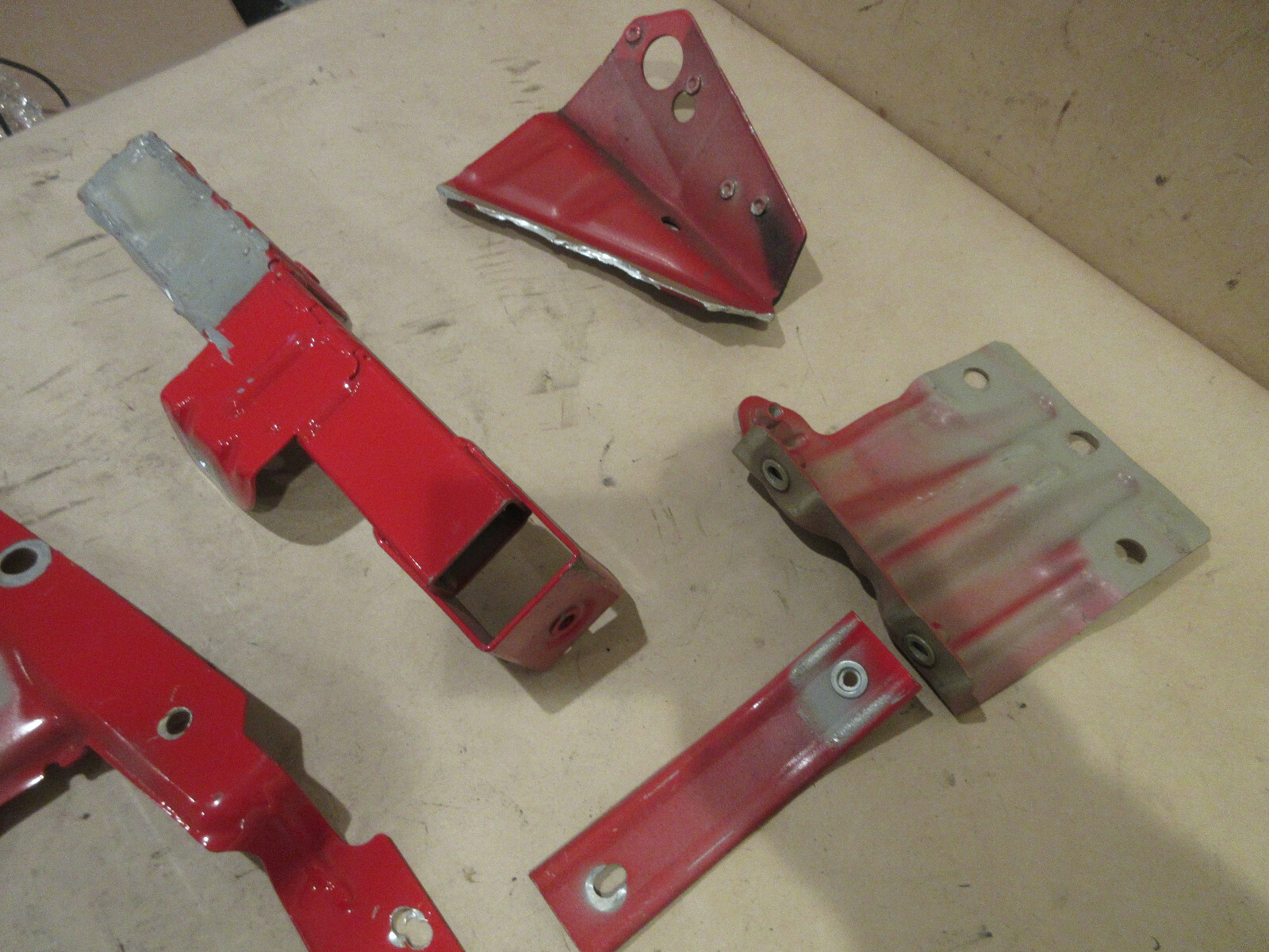 Ferrari 488 Challenge - RH Quarter Panel Brackets P/N 88331800