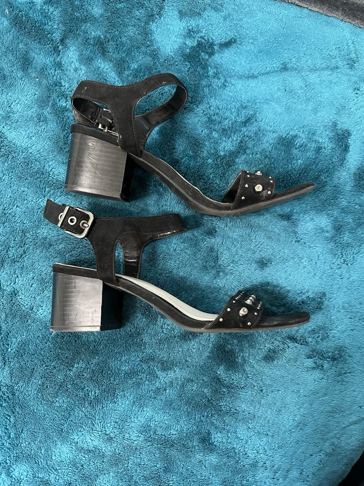 Sandálias Simply Vera, By Vera Wang salto cravejado preto tamanho 9.5 - Imagem 2 de 4