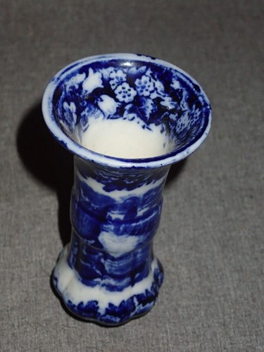 Antique Wedgwood 4” Bud Vase Flow Blue Transferware - Picture 6 of 9