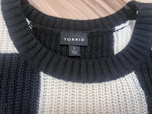Torrid Womens Size 2 2X Short Sleeve Pullover Sweater Checkered Black White Knit - Picture 5 of 9