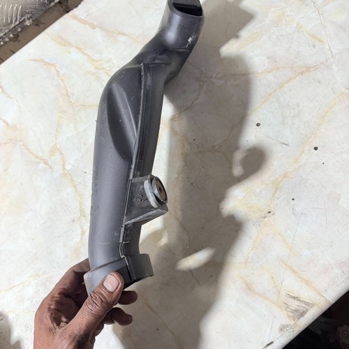 Volkswagen BEETLE 9C Air Intake Manifold Pipe 1C0129609B 2006 - Picture 9 of 12