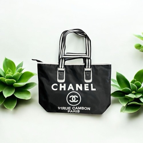 Neu Chanel 31 Rue Cambon VIP Black & White Tote With Shoulder & Crossbody Straps