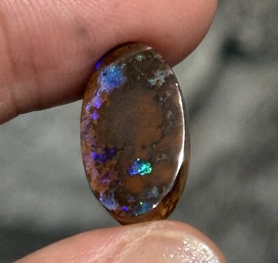 10.2ct 18.9x10.8x5.5mm Natural Flashy Boulder Australian Opal OvalCabochon Gem