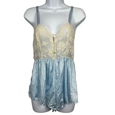Vintage Lady Cameo Dallas Romper Sleepwear Nightgown Lace