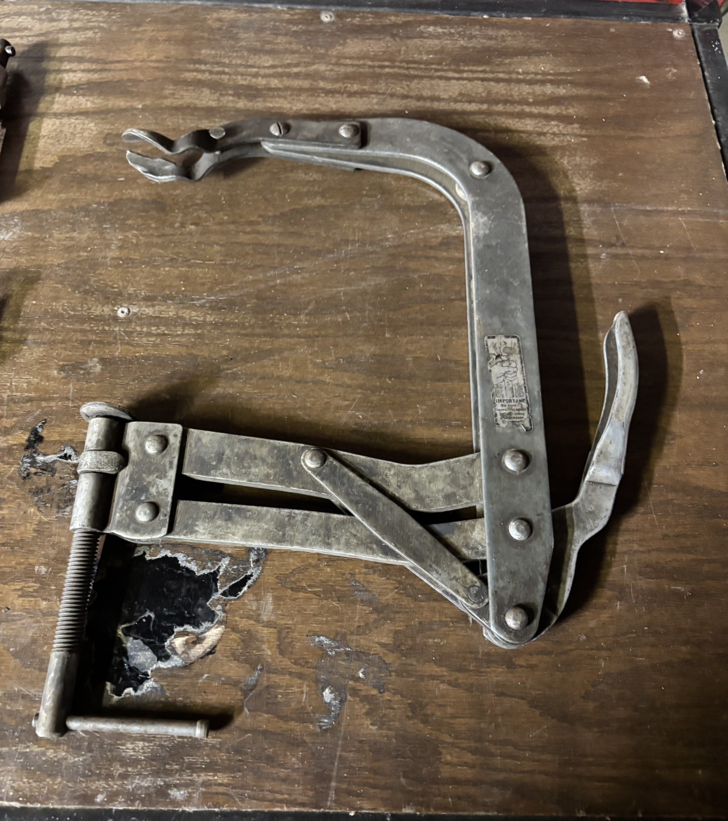 Pair of valve spring compressors