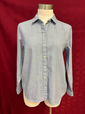 Women's XS Chambray Blue with Silver Metallic Thread L/S Gap Shirt Boyfriend Fit