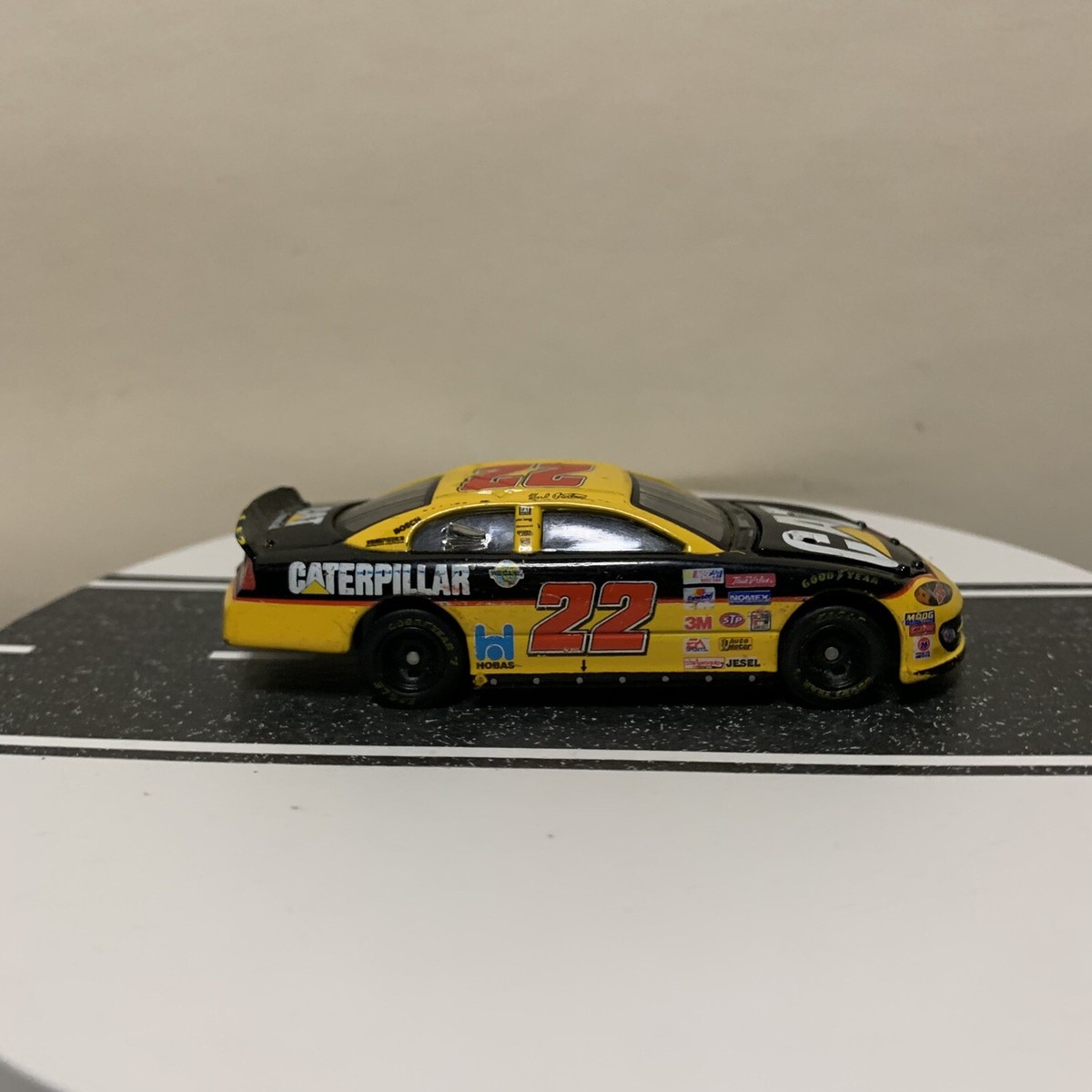 4台まとめて　ナスカー NASCAR hotwheels 1/24 1/64 Amazon.co.jp: Far Out Toys NASCAR クラッシュサーキット 究極